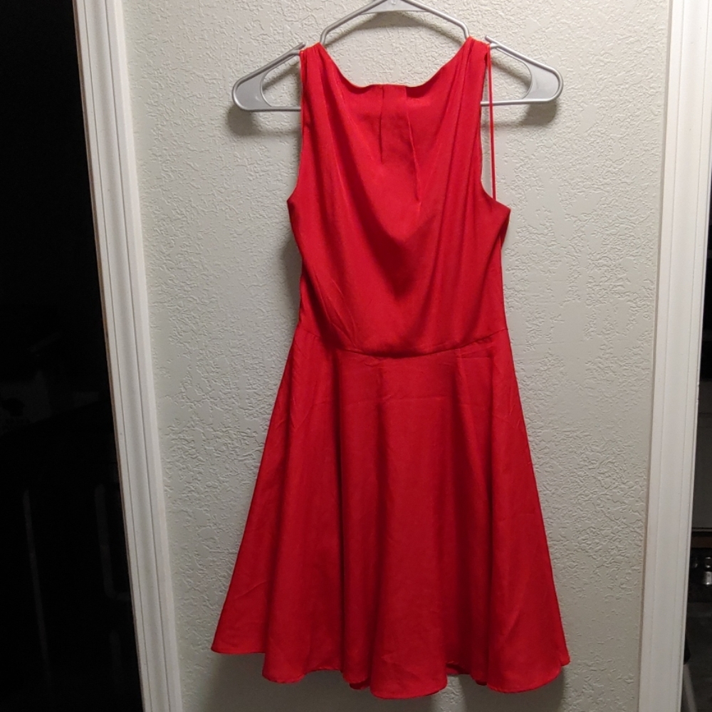Red dress - Picture 4 of 4
